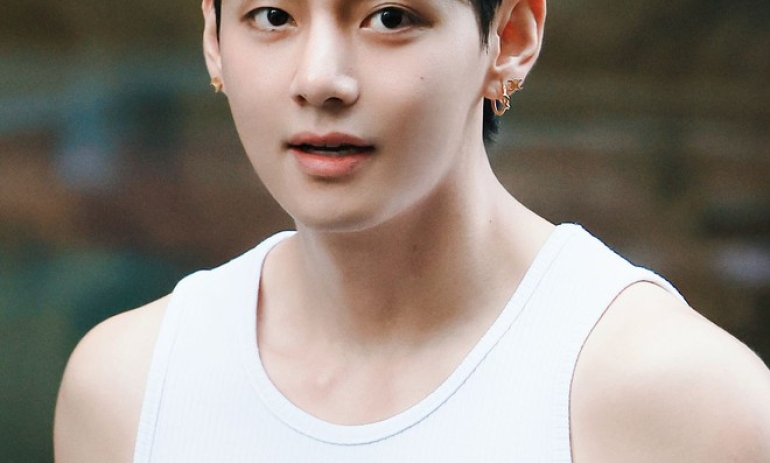 Mỹ nam đẹp nhất thế giới nay được ví như "báu vật quốc gia", riêng gương mặt đã trị giá hơn 700 triệu đồng